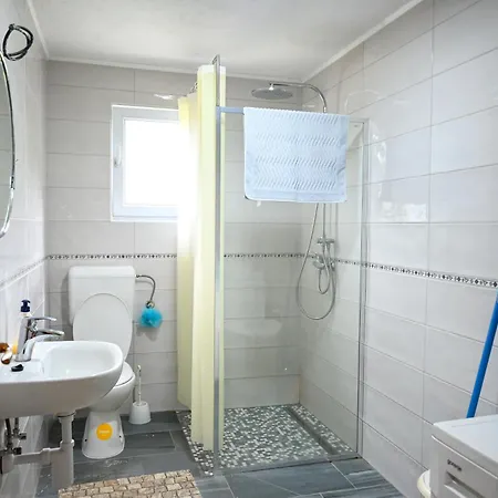 Kiki Apartment *